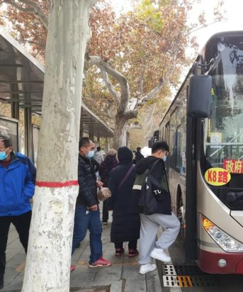 励志现实语录，砥砺前行，成就非凡人生：励志现实语录文案素材摘抄