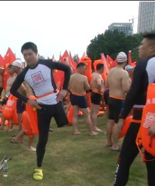 信丰头条新闻，交警部门积极应对城市交通新挑战：信丰头条新闻交警事件