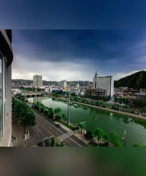 离石学校更名公告公示最新动态：离石学校更名公告公示最新消息