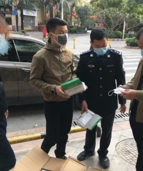 今日外贸口罩最新消息，成都兴龙交通设施厂积极应对全球需求：今日外贸口罩最新消息新闻