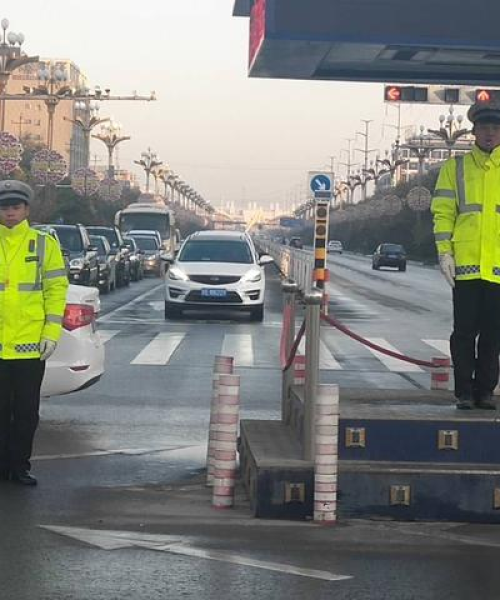 恶劣天气道路安全，实施策略降低事故风险：恶劣天气道路安全行车措施