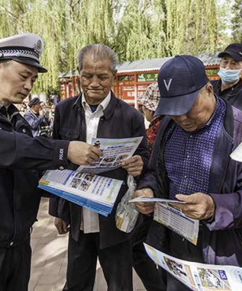 交通安全设施在社区道路安全中的重要作用：社区交通安全的主要影响因素